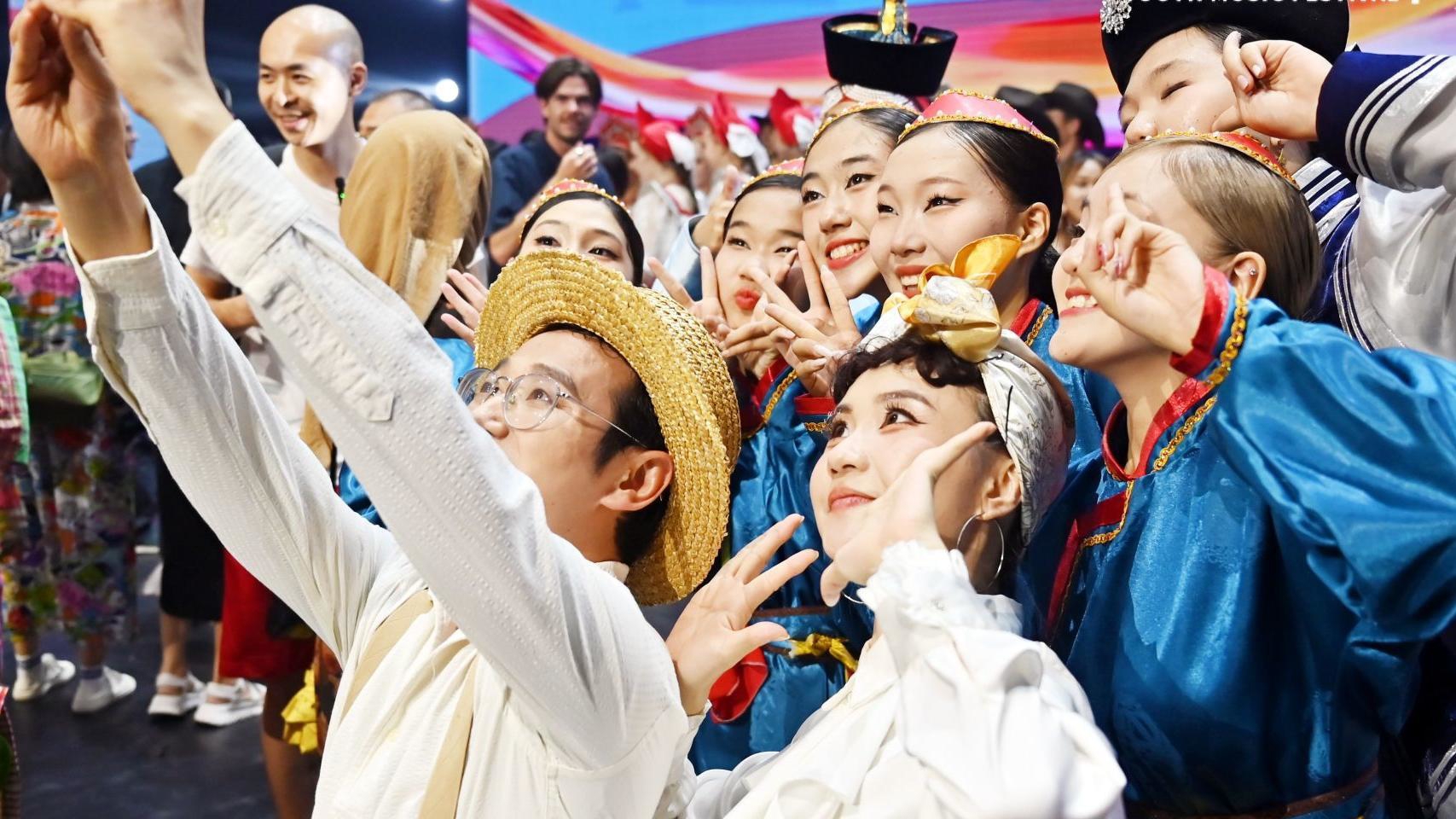 免费！成都友城青年音乐周，凭什么办了19年？丨客至