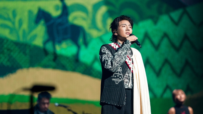 首登美国市场 四川音乐人海来阿木双城演出近两万观众赴约