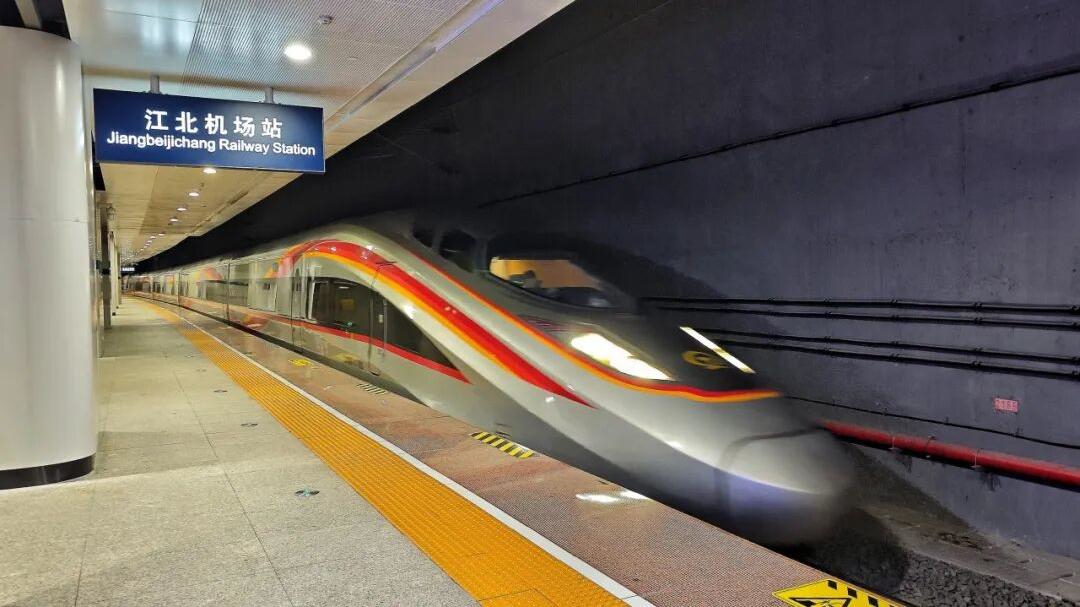 新增成都东⇋江北机场动车，下了火车就能值机